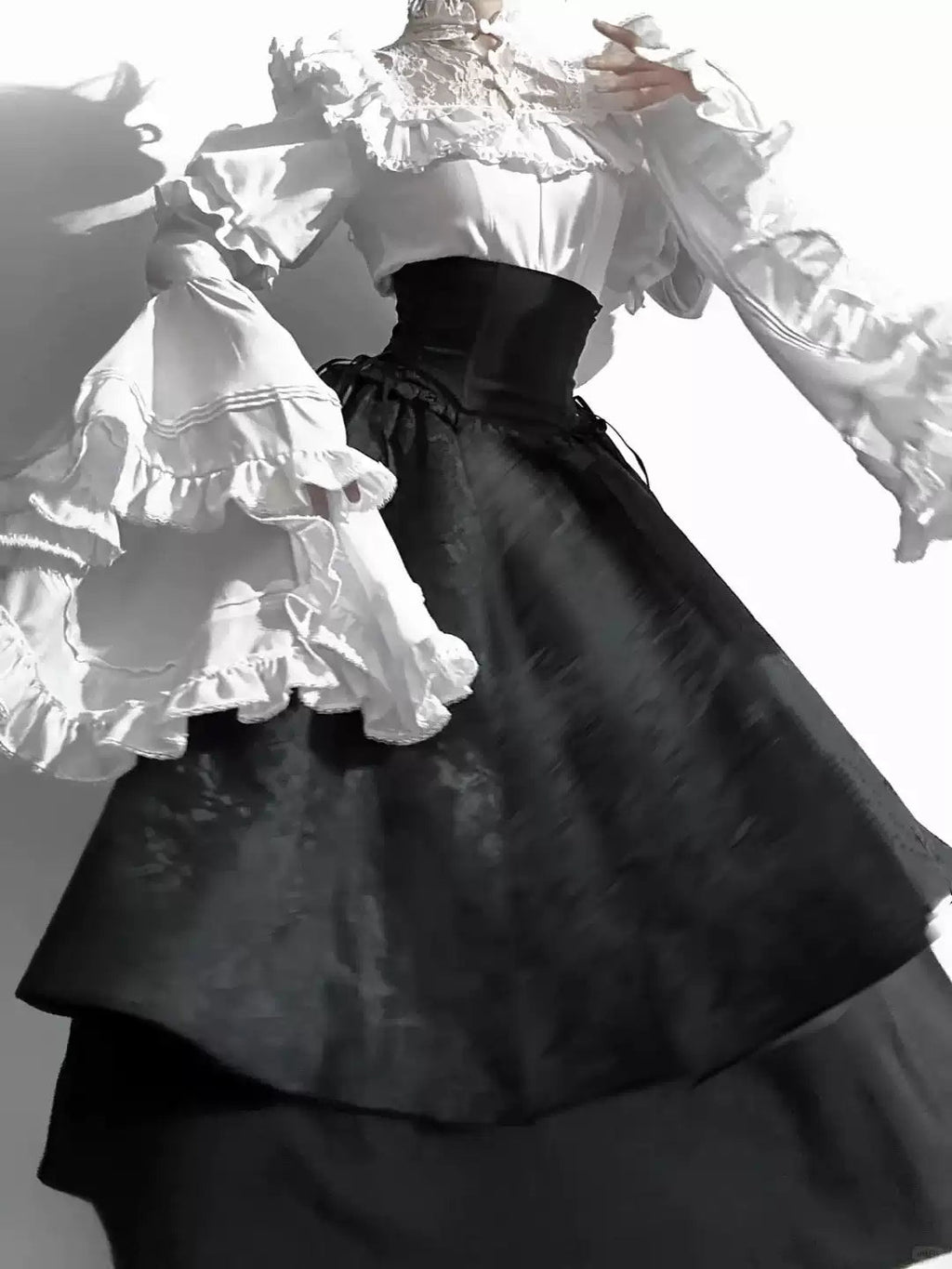 Gothic Lolita Black and Red Long Dress Shirt Sleeve Skirt+Top Set for Christmas