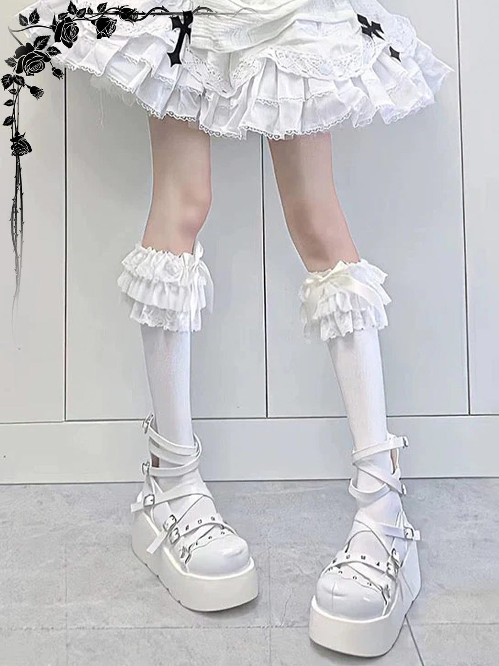 Lolita Accessories Sweet Ruffles Stockings with Bow Lace Bow Calf Socks